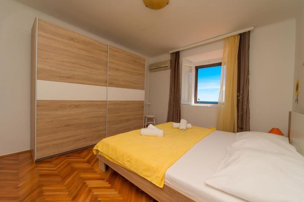 Apartments By The Sea Nerezine, Losinj - 7963 Екстер'єр фото